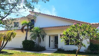 Building Photo - 4517 NW 5th Ave