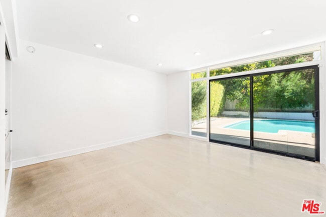 Building Photo - 3744 Cody Rd