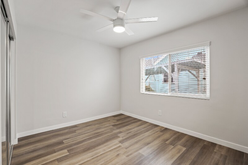 Building Photo - 1358 W 36th St