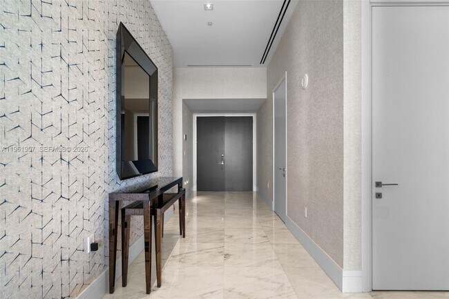 Building Photo - 17141 Collins Ave