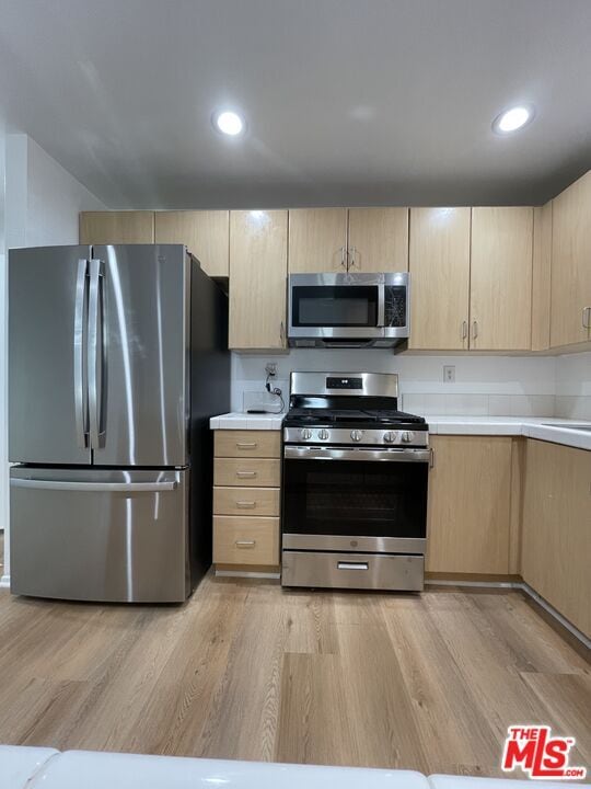 Building Photo - 121 Cancion Way