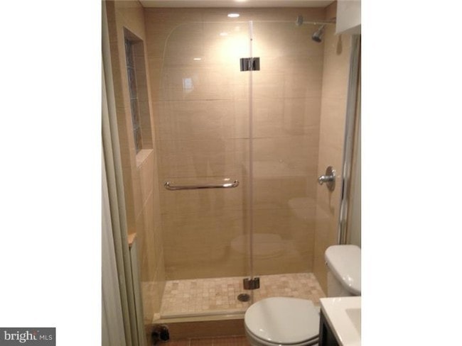 Building Photo - 338 S 16th St