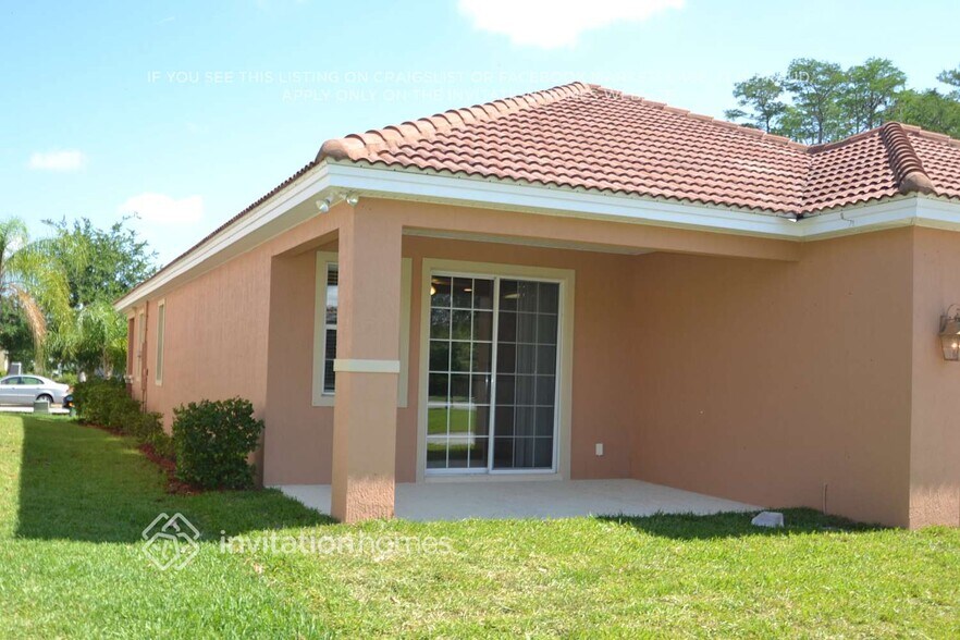 Building Photo - 3320 Pino Ave
