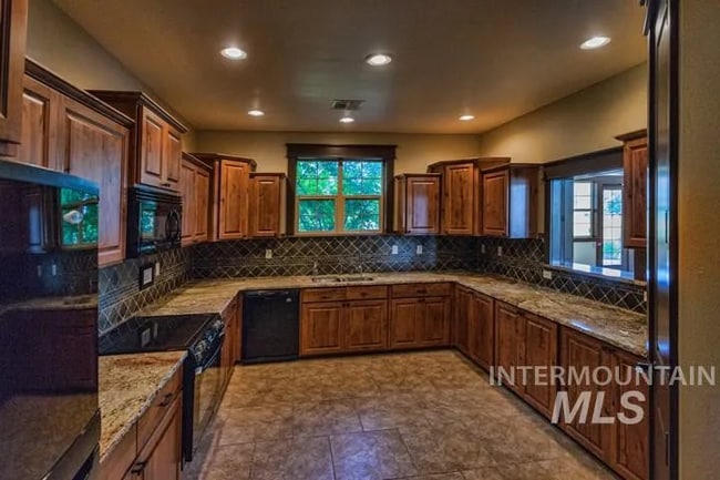 Building Photo - 6631 S Kirra Way