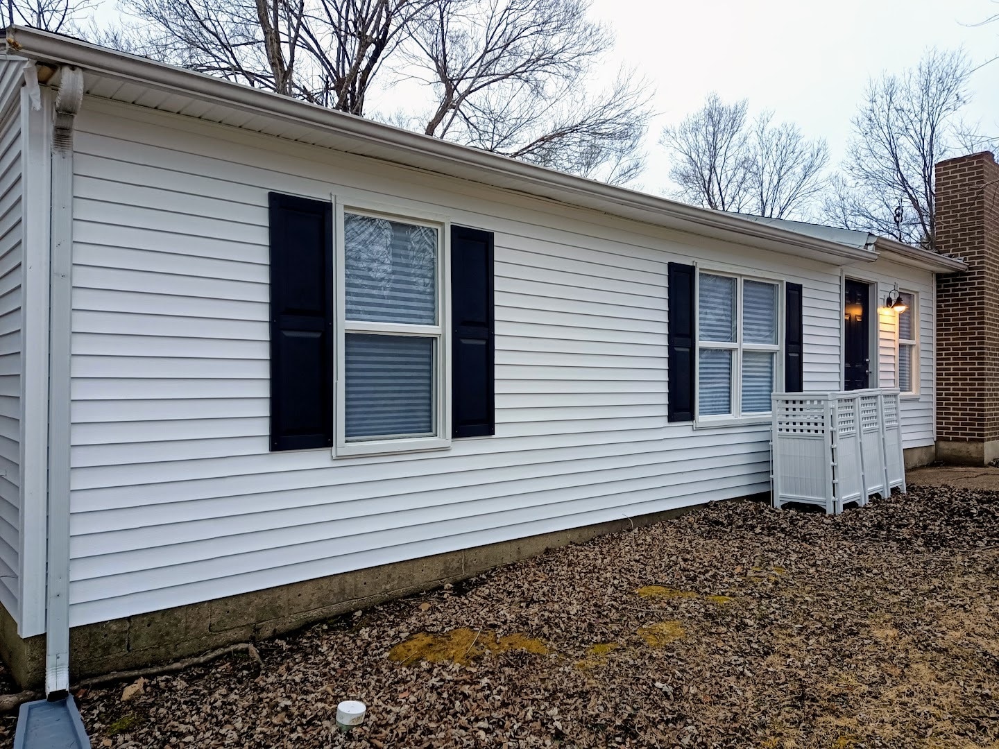 Building Photo - 303 Fleetwood Dr