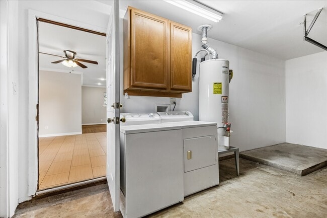 Building Photo - 1607 Willowby Dr