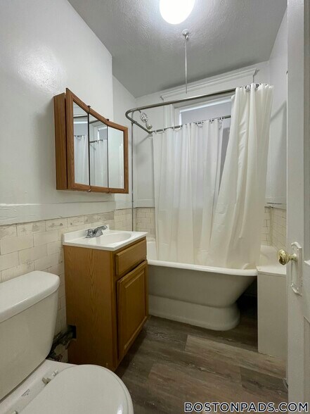 Building Photo - 1179 Boylston St