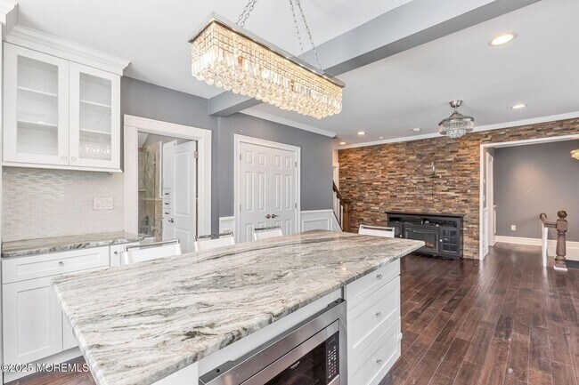 Building Photo - 76 South St