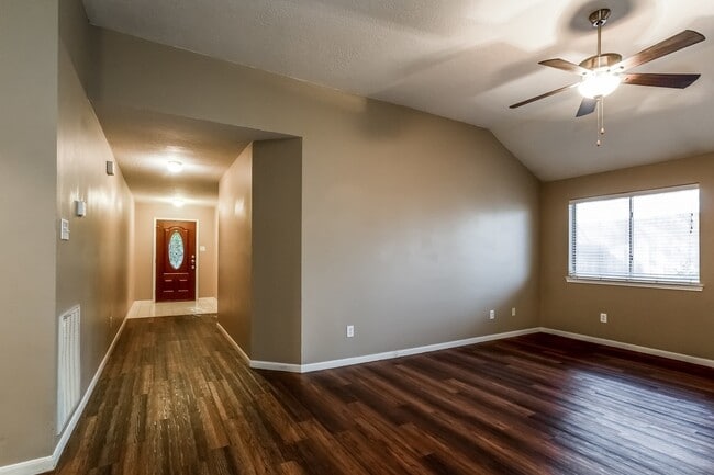 Building Photo - 21492 Palace Pines Dr