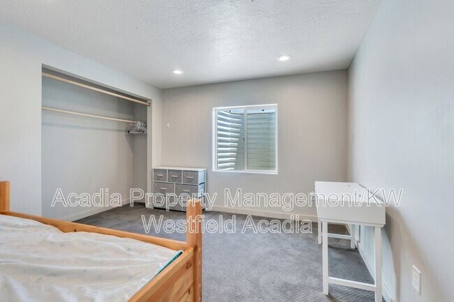 Building Photo - 1460 Lowe Peak Dr