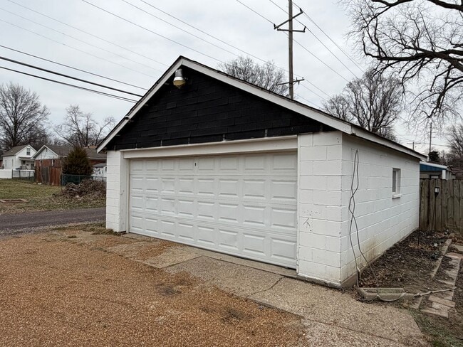 Building Photo - 1707 N Charles St