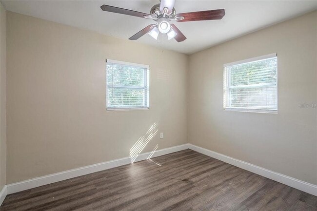 Building Photo - 5624 Balboa Dr