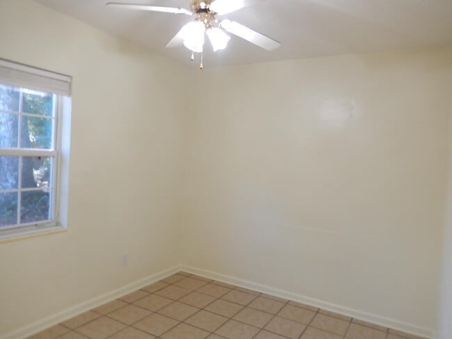 Building Photo - 3935 Caldwell Dr