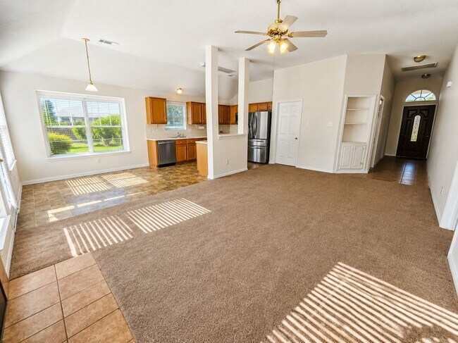 Building Photo - 6858 Stillwater Dr