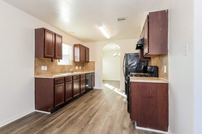 Building Photo - 1511 Weiland Manor Ln