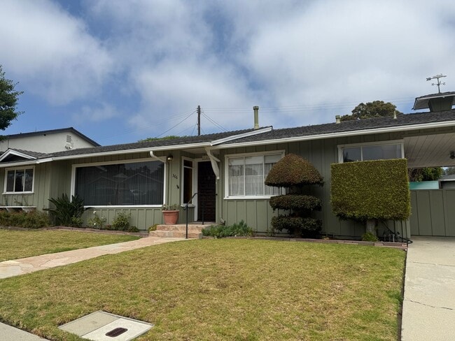 Building Photo - 1950's Ranch Style 2+2 with den/office Hom...