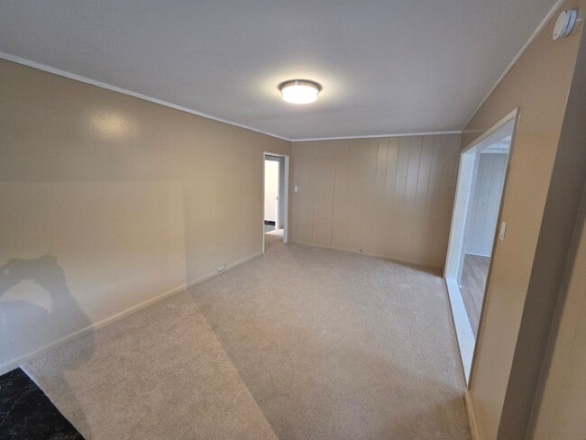Building Photo - Charming 3 Bedroom 2 Bath Single Family Home in Manoa Valley
