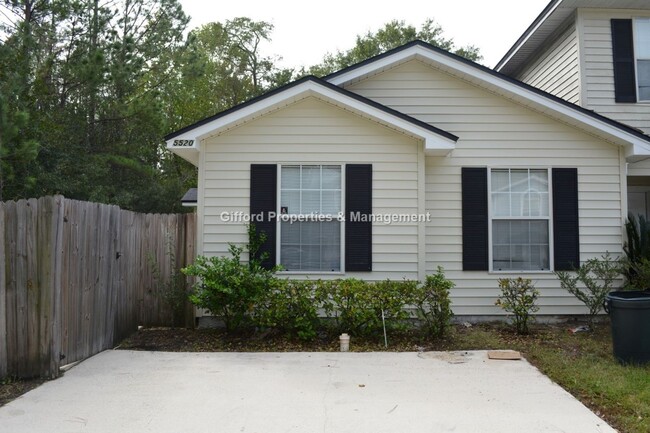 Primary Photo - Well Maintained 3BR/2BA Townhome