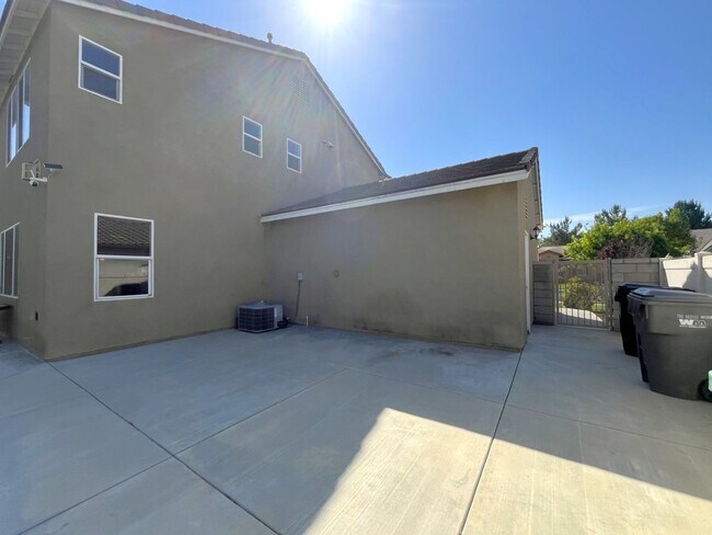 Building Photo - 7143 Leighton Dr