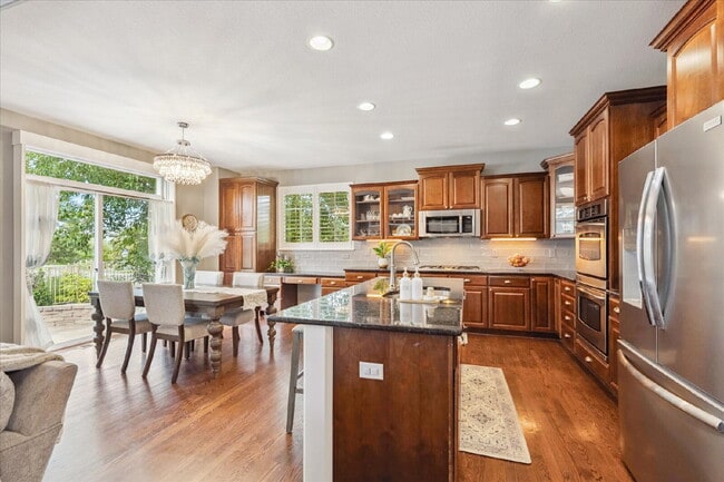 Building Photo - Golf-Course Retreat