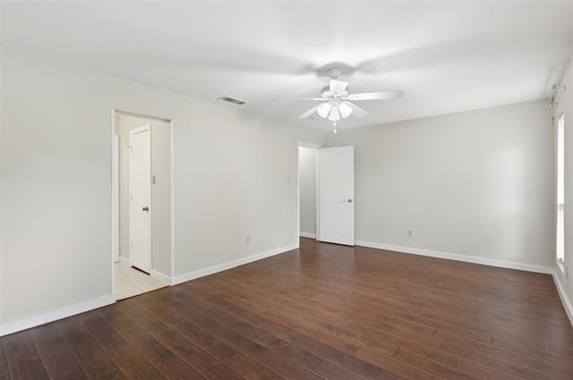 Building Photo - 4545 Hartford Dr