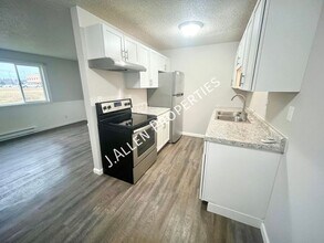 Building Photo - 1806 Parker Cir