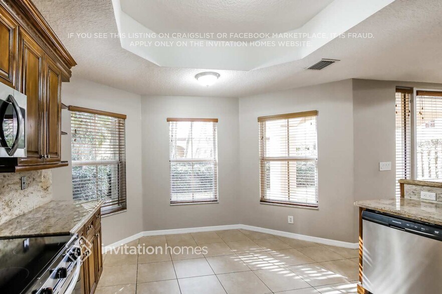 Building Photo - 3066 SW 155th Ave