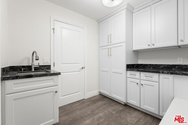 Building Photo - 22405 Calipatria Dr