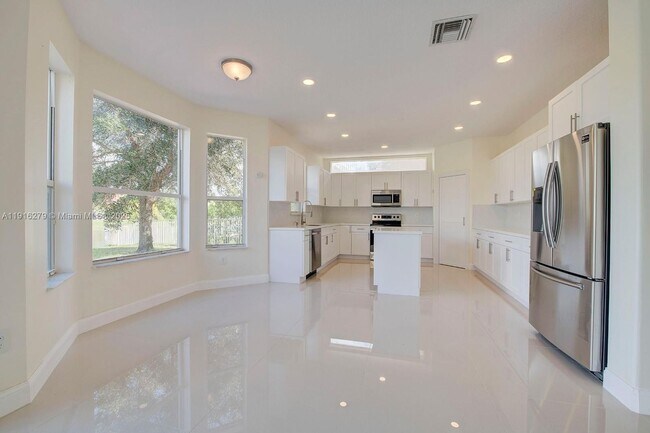 Primary Photo - 15711 SW 53rd Ct