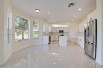 Building Photo - 15711 SW 53rd Ct