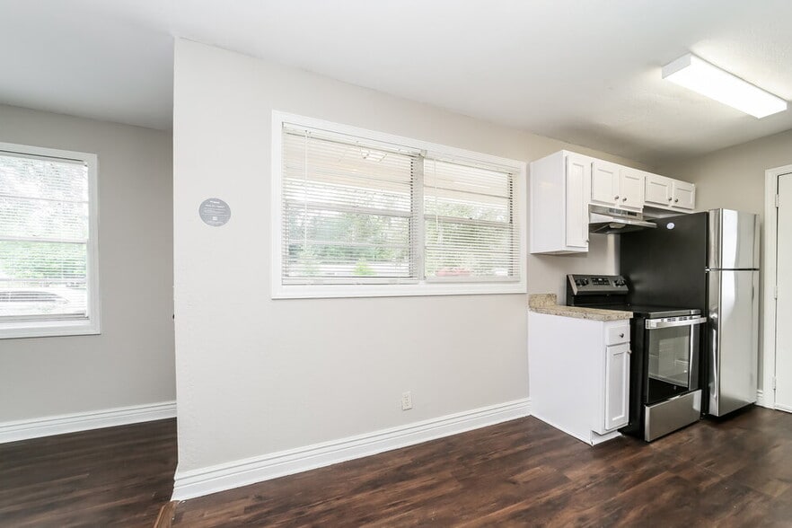 Building Photo - 2227 Mc Carty Dr