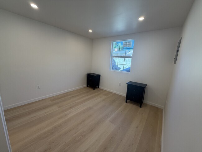 Building Photo - 7818 Shoup Ave