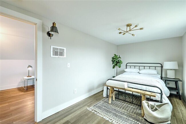 Building Photo - 73 Washburn Ave