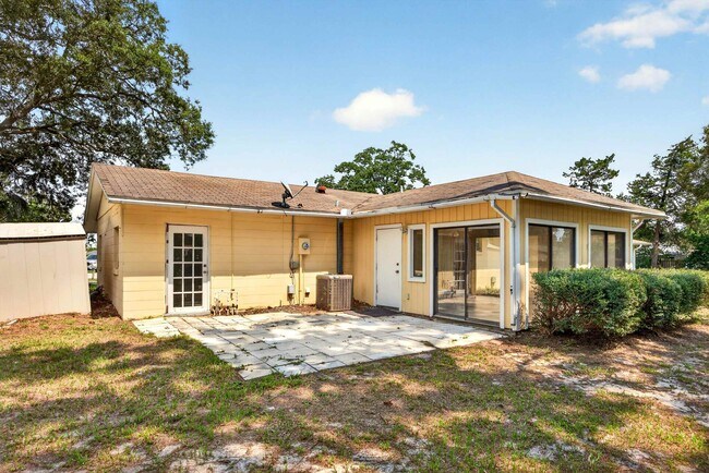 Building Photo - 328 Palos Ct