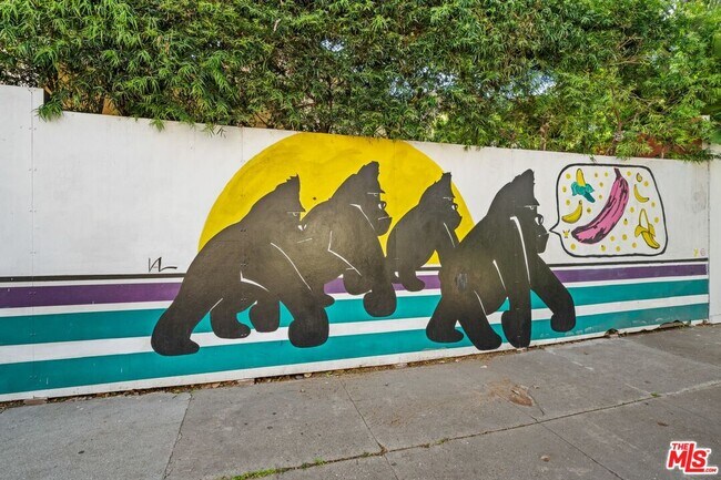 Building Photo - 38 20th Ave