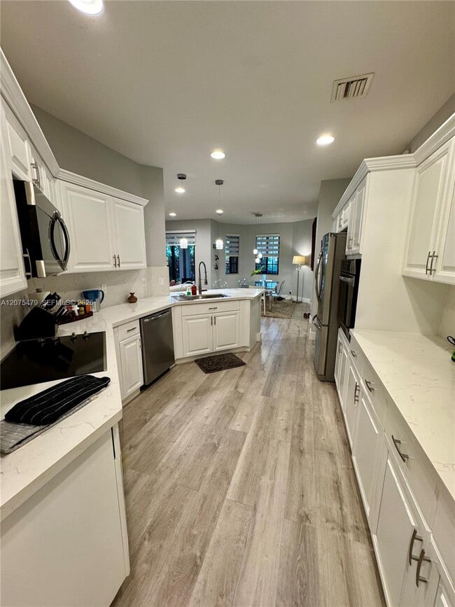 Building Photo - 2787 Center Ct Dr