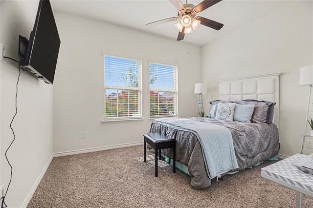 Building Photo - 1613 Grand Villa St