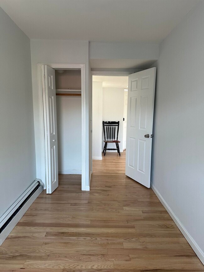 Building Photo - 297 4th St