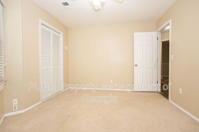 Building Photo - 2443 Doubletree Dr NW