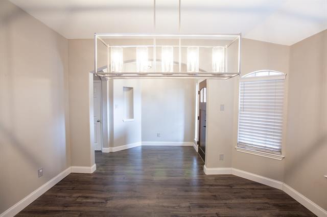 Building Photo - 1510 Syracuse Dr