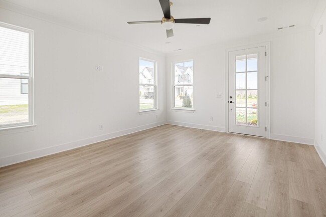 Building Photo - 3049 Inman Dr