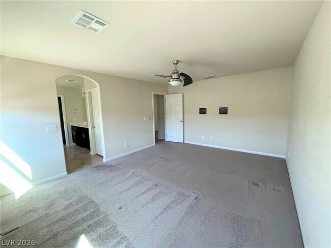 Building Photo - 7063 Claythorn Rd