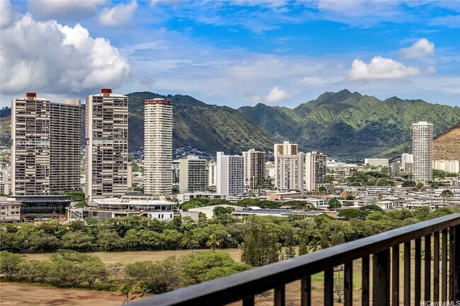 Building Photo - 2345 Ala Wai Blvd
