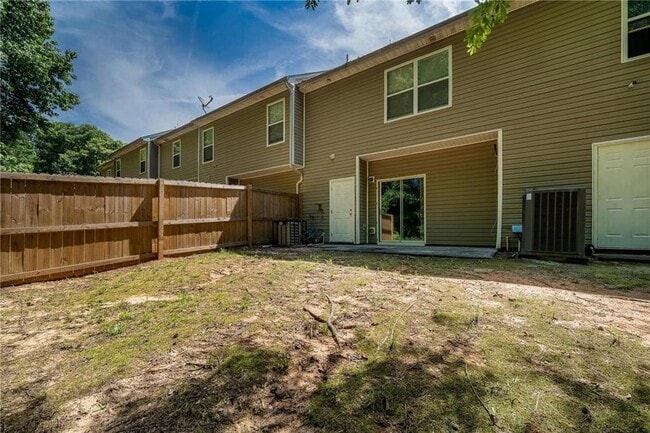 Building Photo - 1758 Broad River Rd