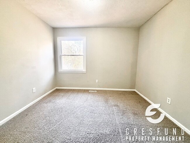 Building Photo - 4 BED, 2 BATH AVAILABLE AND READY FOR MOVE IN TODAY!