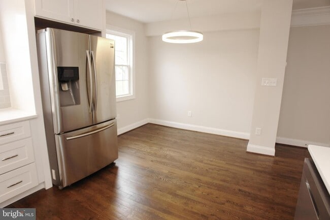 Building Photo - 12307 Chesterton Dr