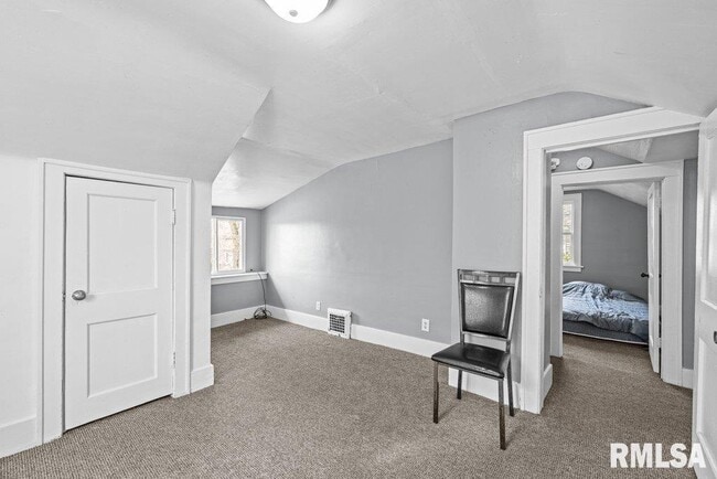 Building Photo - 2215 17th St