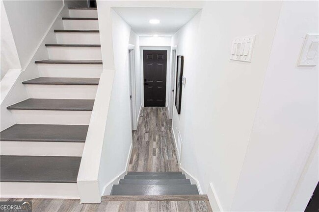 Building Photo - 3038 Sutter Ct SW