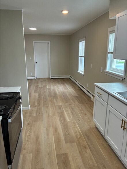 Building Photo - 41 White St