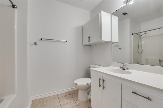 Building Photo - 3312 N Bell Ave